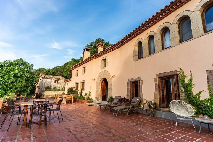 Casa rural para 15 personas, con Terraza y Jardín además de Piscina y Vistas en San Felíu de Buxalleu