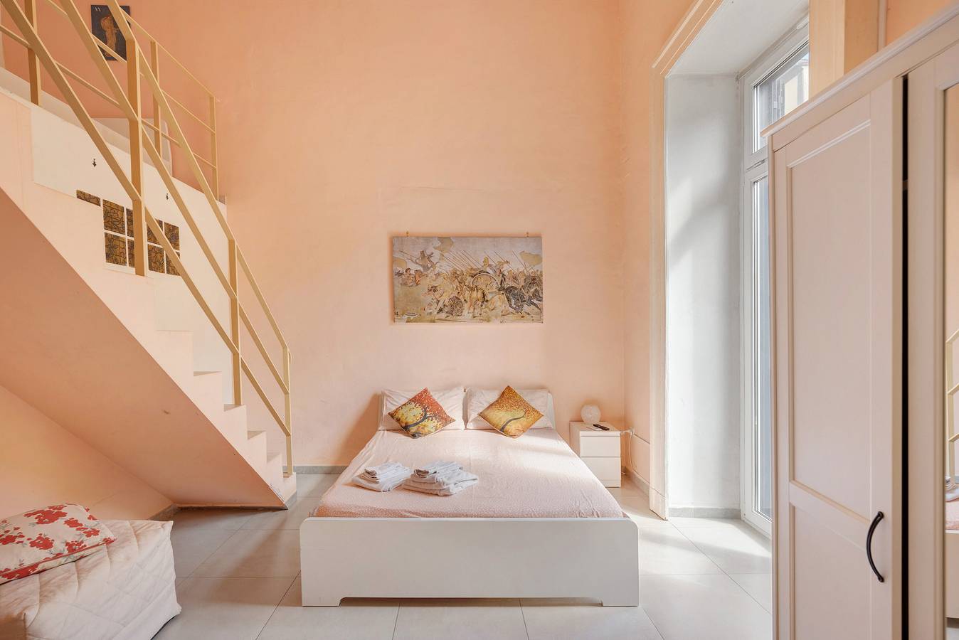 Vakantiehuis 'Il Cantuccio Di Diana' met Balkon, Wi-Fi en Airconditioning in Napels, Provincie Naples