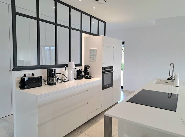 Gîte pour 12 personnes, avec piscine ainsi que terrasse et jardin à Veyrines-de-Domme - 4