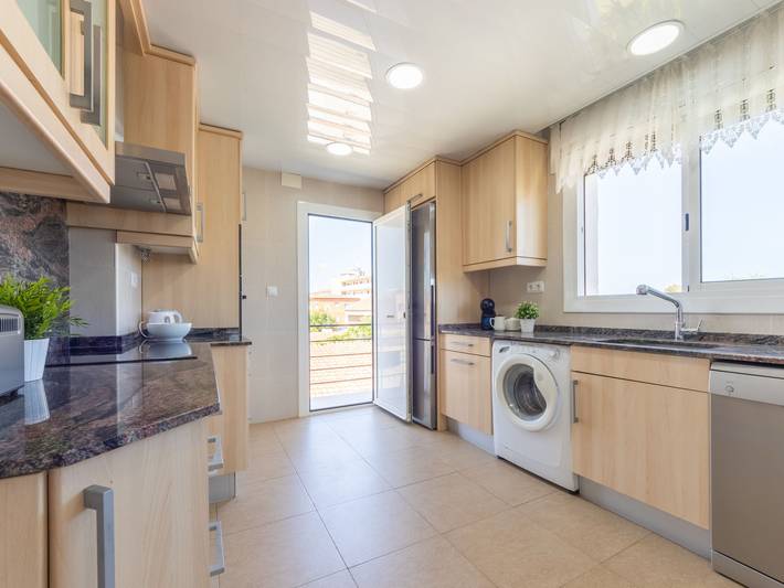 Gîte pour 6 personnes, avec jardin et terrasse à Torredembarra - 4