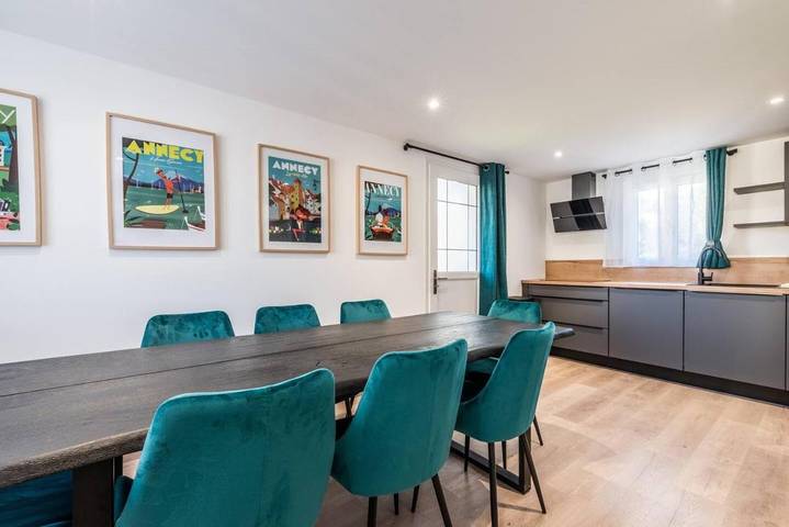 Location de vacances pour 10 personnes, avec sauna ainsi que terrasse et vue, animaux acceptés à Annecy-le-Vieux - 3