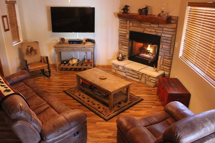 Log cabin for 6 people, with terrace in Show Low