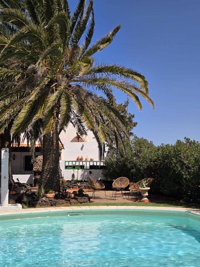 Location de vacances pour 13 personnes, avec vue ainsi que jardin et piscine, animaux acceptés à Villaverde - 4