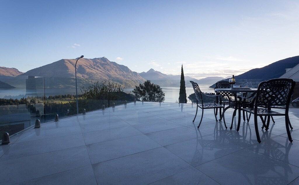Views on Edinburgh | Every room has a view in Queenstown, Otago