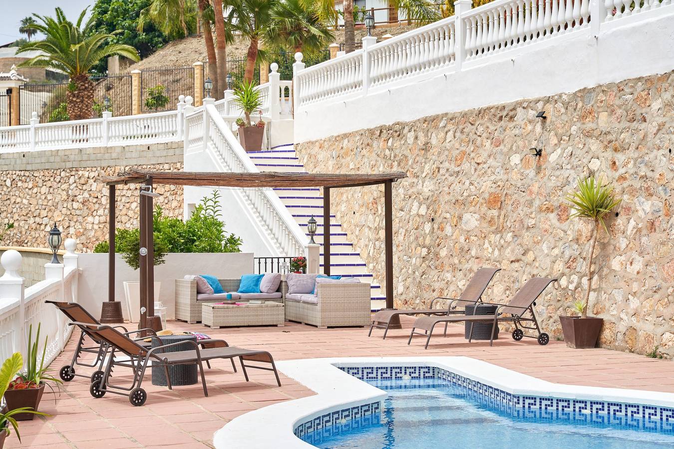 Villa 'Soraida' with Sea Views, Wi-Fi, and Central Heating in Itrabo, Costa Tropical