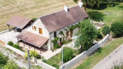 Gîte pour 7 personnes, avec balcon et jardin à Crux-la-Ville