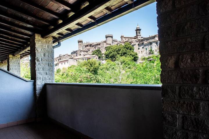 Location de vacances pour 6 personnes, avec Balcon et Terrasse ainsi que Vue sur le lac et Vue à Bracciano