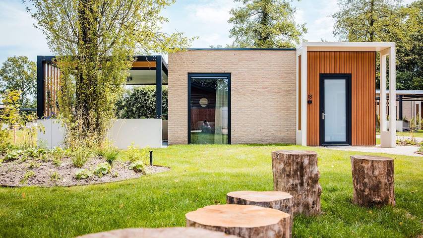 Vakantiehuis voor 6 personen, with zwembad and terras as well as sauna and tuin op de Veluwe