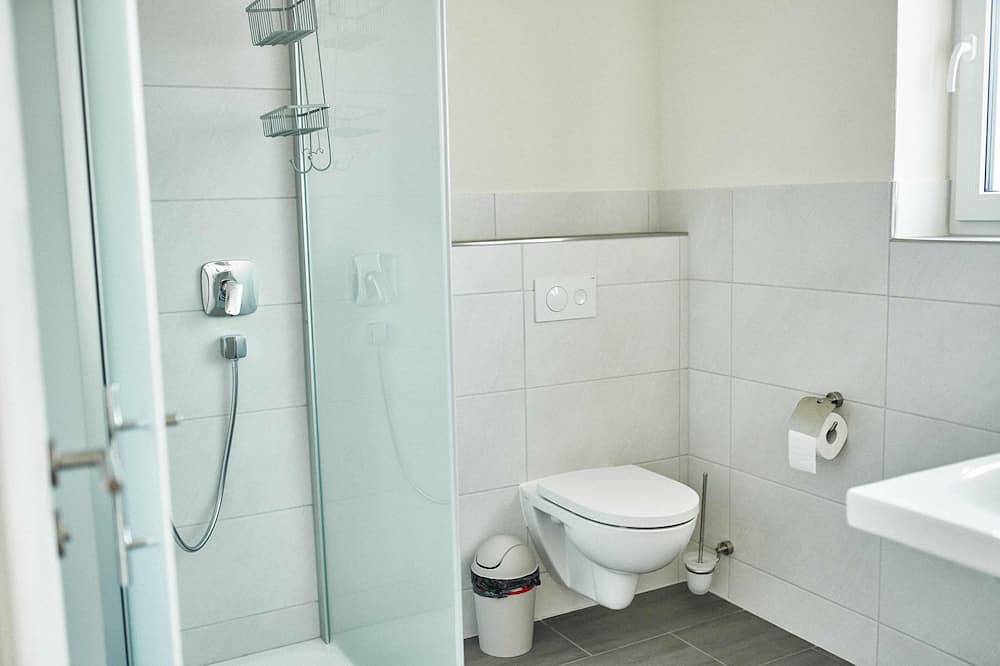 Entire apartment, White wine apartment with panoramic view in Stadecken-Elsheim, Rhinehesse region