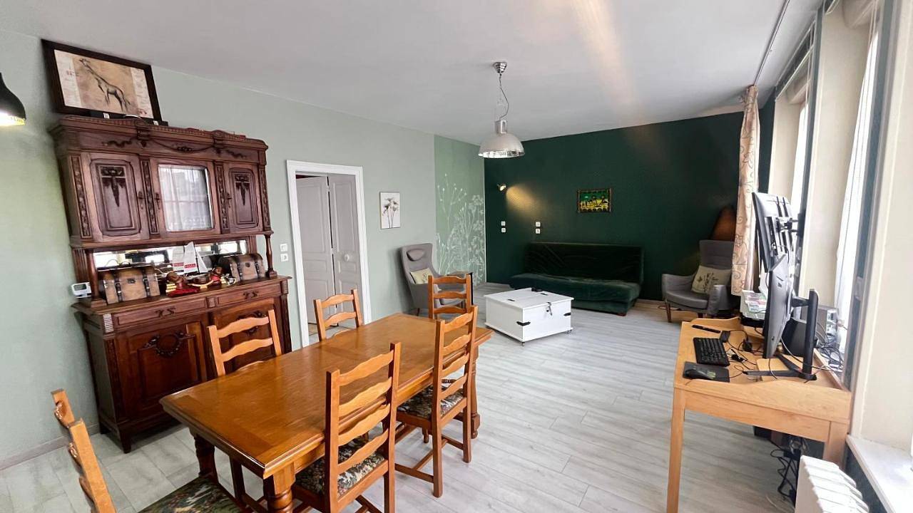 Appartement entier, Deux chambres Terrasse salle de sport Proche du Lac De La Madine Et Chateau D'Hattonchatel in Vigneulles-lès-Hattonchâtel, Région de Commercy