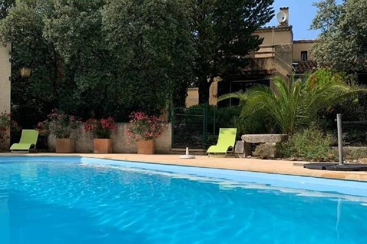 Villa pour 6 personnes, avec terrasse et jardin - 1