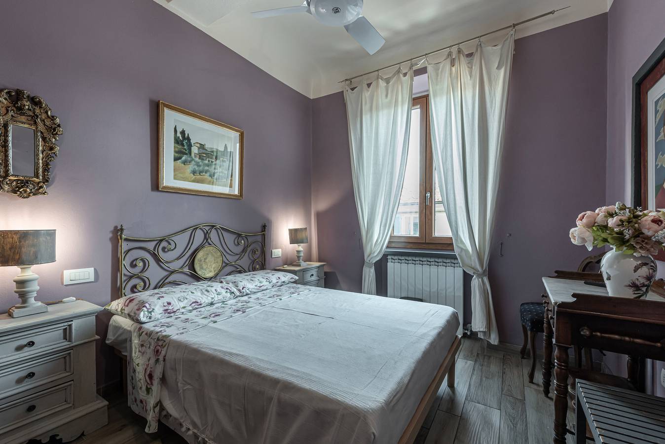 Geheel appartement, Appartement 'La Casa Dei Libri' met Privéterras, Wi-Fi en Airconditioning in Florence city center, Florence