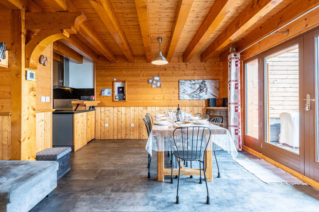 Chalet 'Les Skieurs' con vistas a la montaña, terraza privada y Wi-Fi in Notre-Dame-du-Pré, Savoie