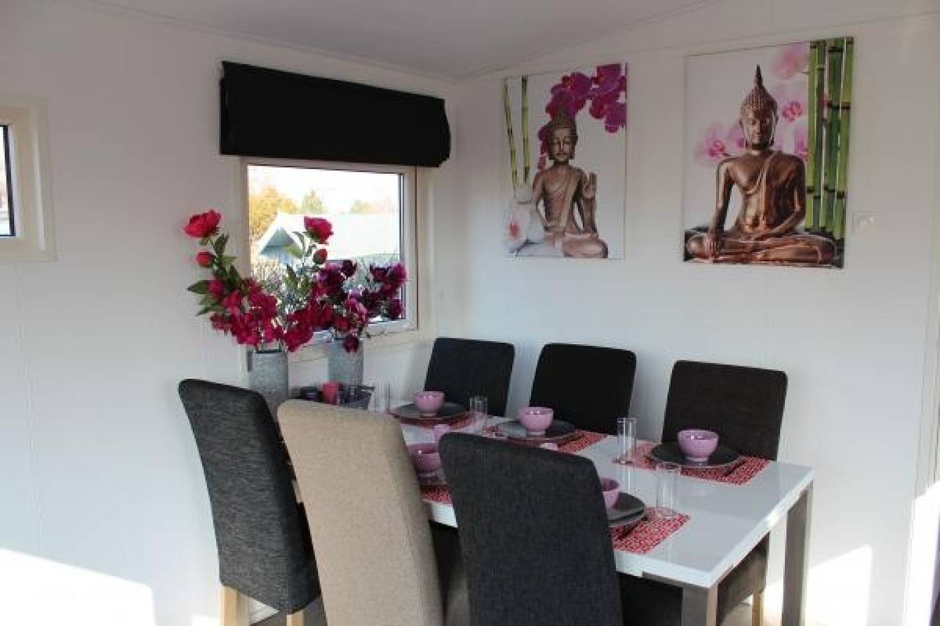 Beautiful chalet for 6 people at 600 meters from the North Sea coast. in Julianadorp aan Zee, Julianadorp