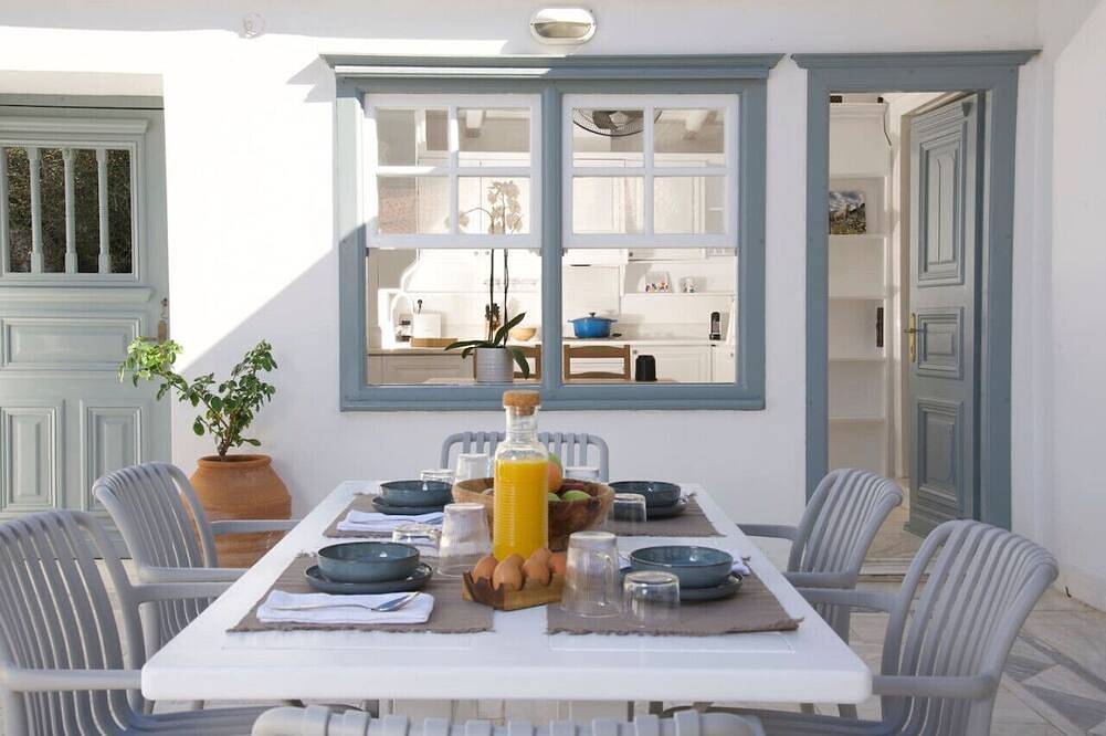 Elegant Hydra Getaway in Hydra