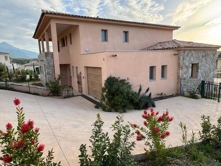 Location de vacances pour 10 personnes, avec vue ainsi que bassin pour enfant et jardin, animaux acceptés à Palasca - 4