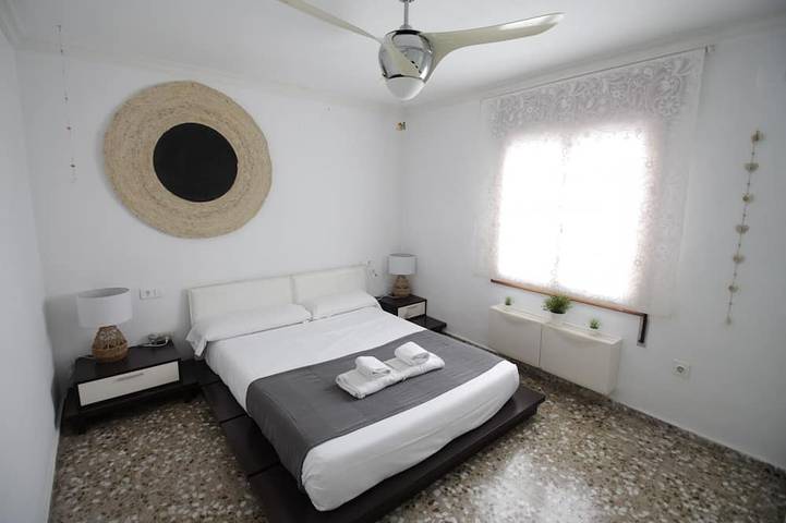 Location de vacances pour 6 personnes, avec jardin et terrasse, animaux acceptés à Busot - 4