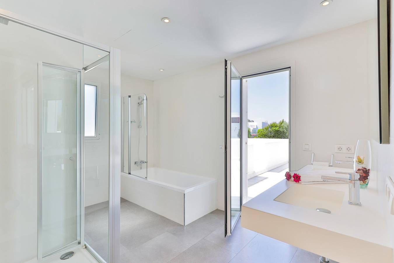 Deluxe Cala D'or Villa | Casa Morga | 4 Bedrooms | Distant Sea Views | Bright Interior in Portopetro, Santanyí