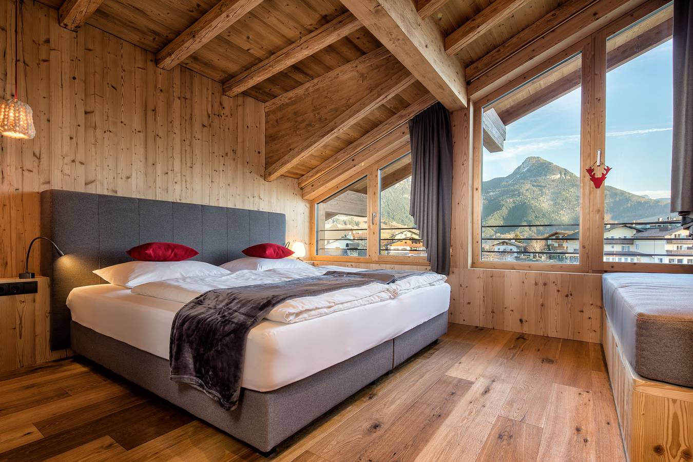Ganze Wohnung, Ferienwohnung 'Aparment Deluxe 7' mit Bergblick, privater Terrasse und Wlan in Völs am Schlern, Dolomiti Superski