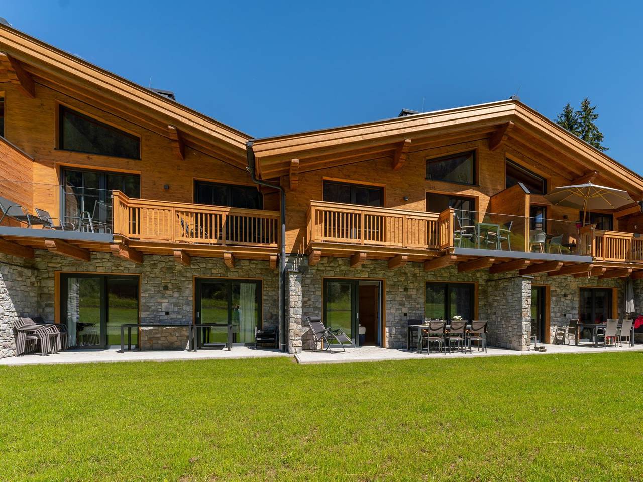 Luxus-Lodge mit Privatsauna bei Flachau
 in Eben im Pongau, Tennengau