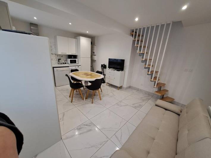 Location de vacances pour 5 personnes, avec vue dans La Chapelle-Saint-Martin-en-Plaine