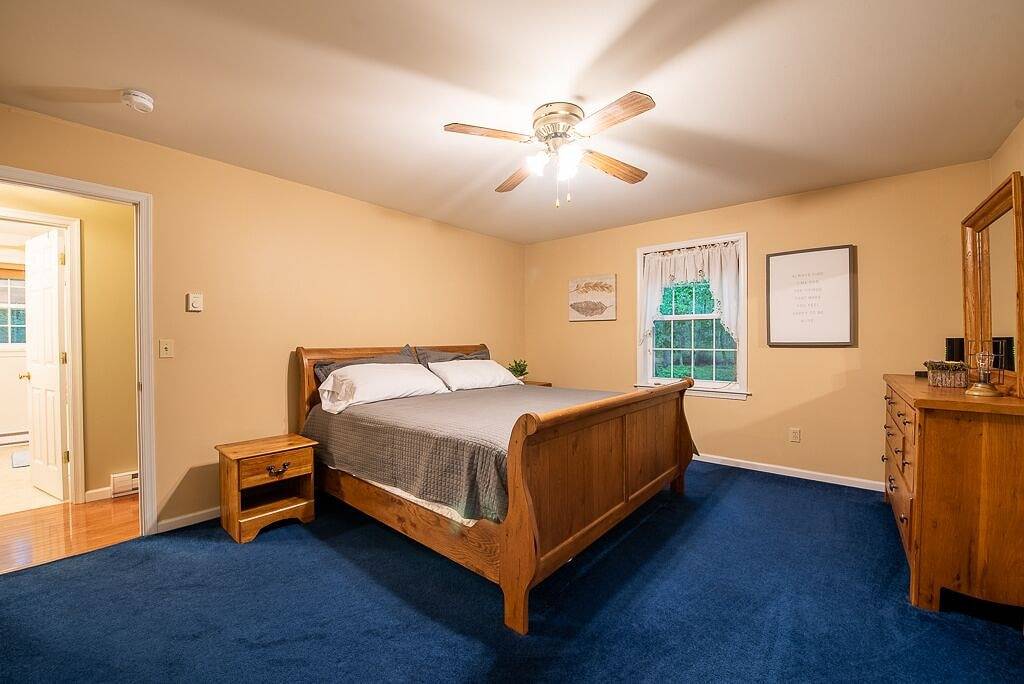 4Bdrm * Games * Family Frndly* Fire Pit * Masthope in Masthope, Pike County