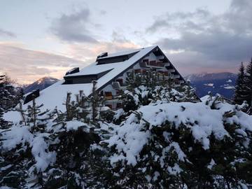 Gîte pour 4 personnes, avec vue et balcon à Vionnaz