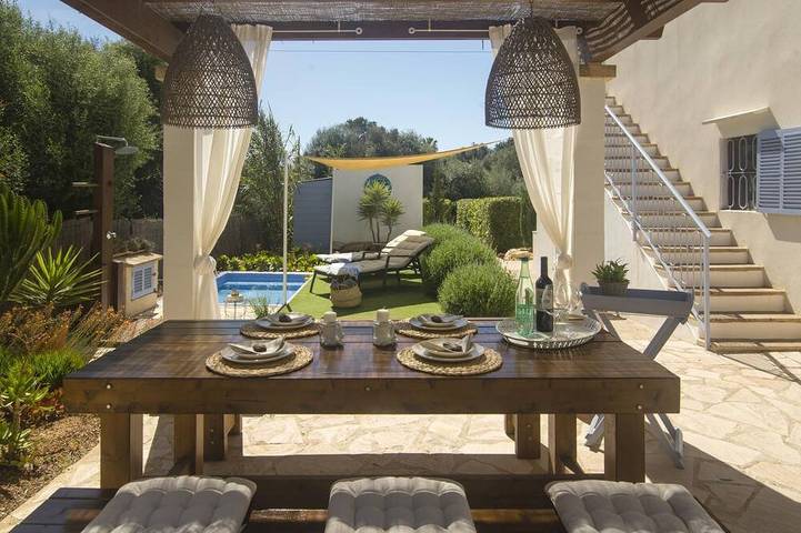 Finca für 5 Personen, mit Garten und Balkon in Cala Llombards