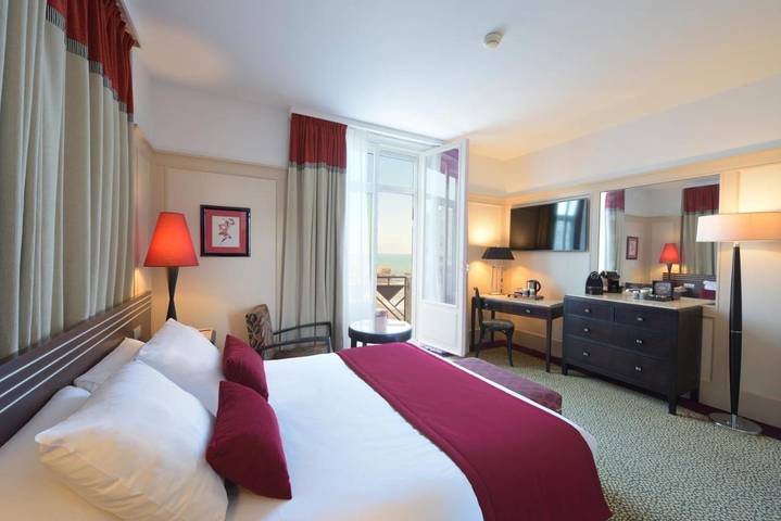 Hôtel pour 2 personnes, avec terrasse, animaux acceptés dans Casino de Biarritz - 2