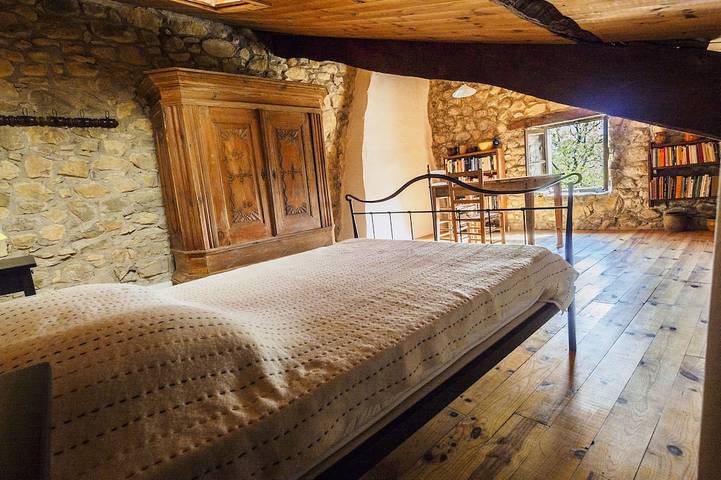 Location de vacances pour 7 personnes, avec terrasse et jardin à Valvignères - 3