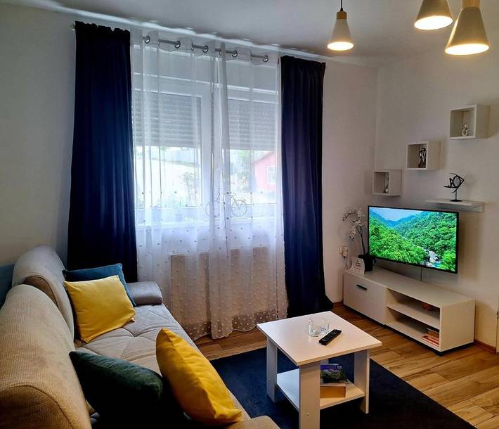 Ferienwohnung für 5 Personen, mit Terrasse und Garten sowie Ausblick