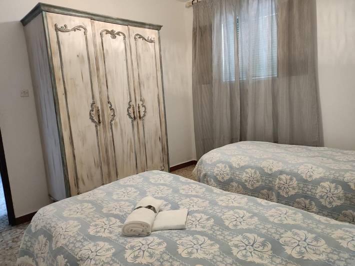 Apartamento de vacaciones para 8 personas, Se admiten mascotas en Sierra Norte de Sevilla - 3