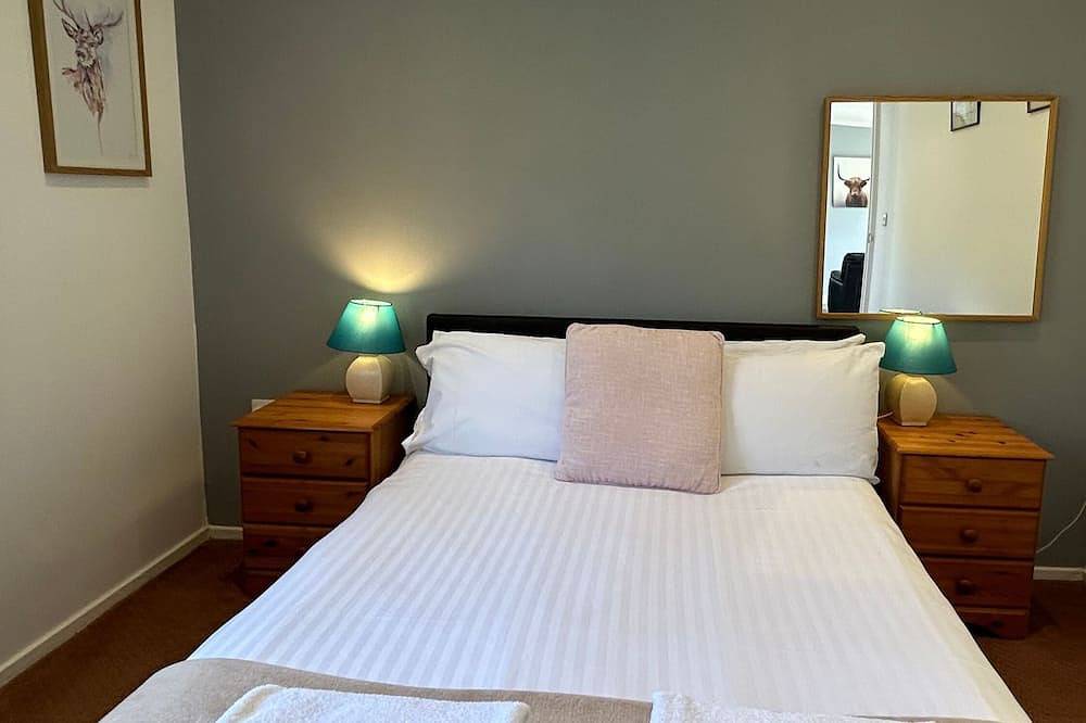 Skye -  a chalet that sleeps 3 guests  in 2 bedrooms in Oban, Loch Linnhe