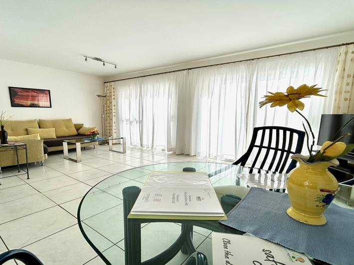 Apartamento entero, Bungalow frente al mar con terraza y Wi-Fi, cerca de tiendas in Costa Calma, Pájara