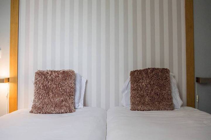 Location de vacances pour 6 personnes, avec piscine ainsi que balcon/terrasse et terrasse à La Bastide-Clairence - 4