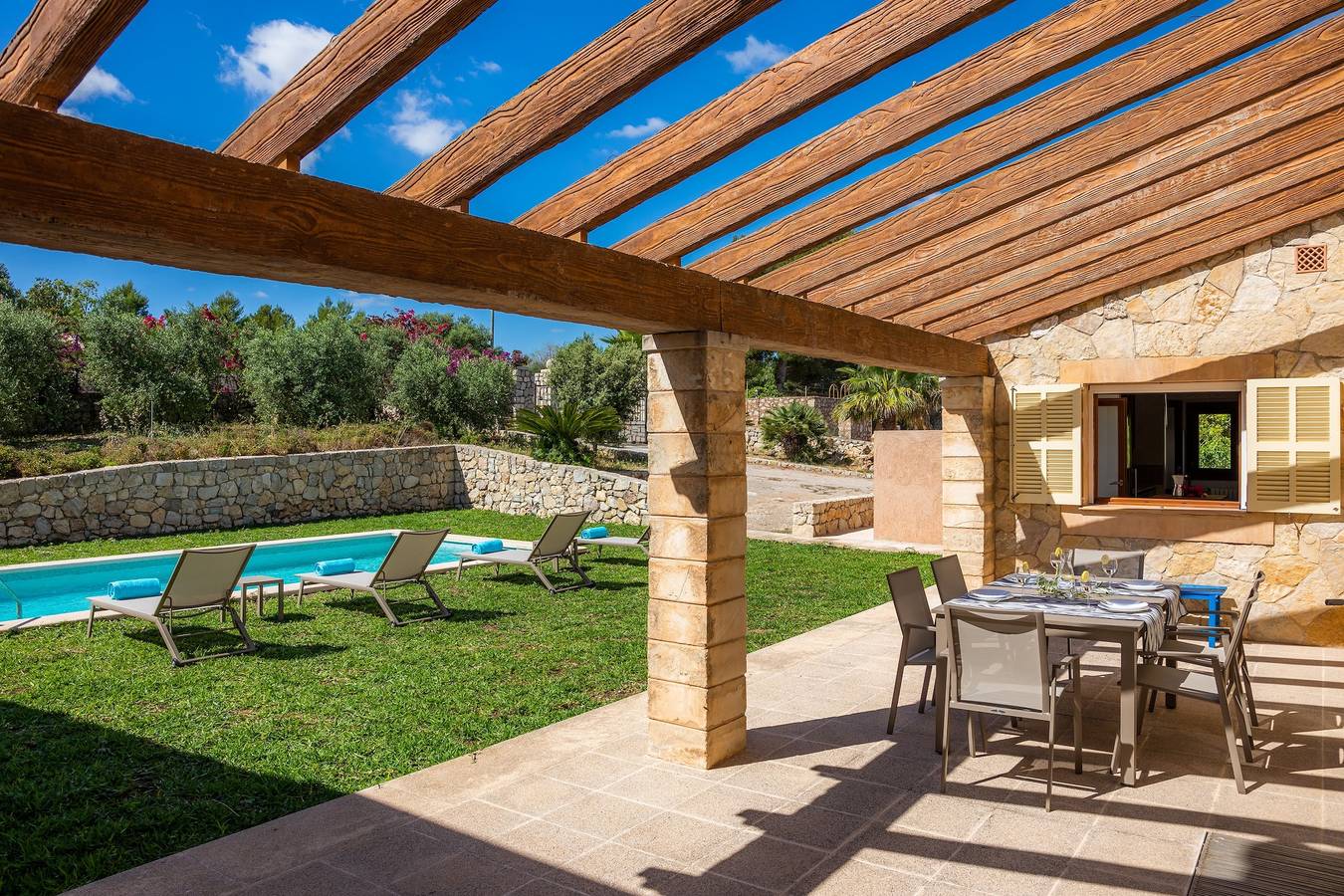 Maison de vacances "Can Bosco" avec vue sur la montagne, jardin, piscine, terrasses et Wi-Fi in Son Servera, Majorque De L'est