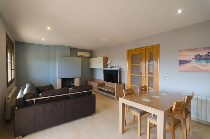 Casa rural para 6 personas, con terraza en Massanet de la Selva - 4