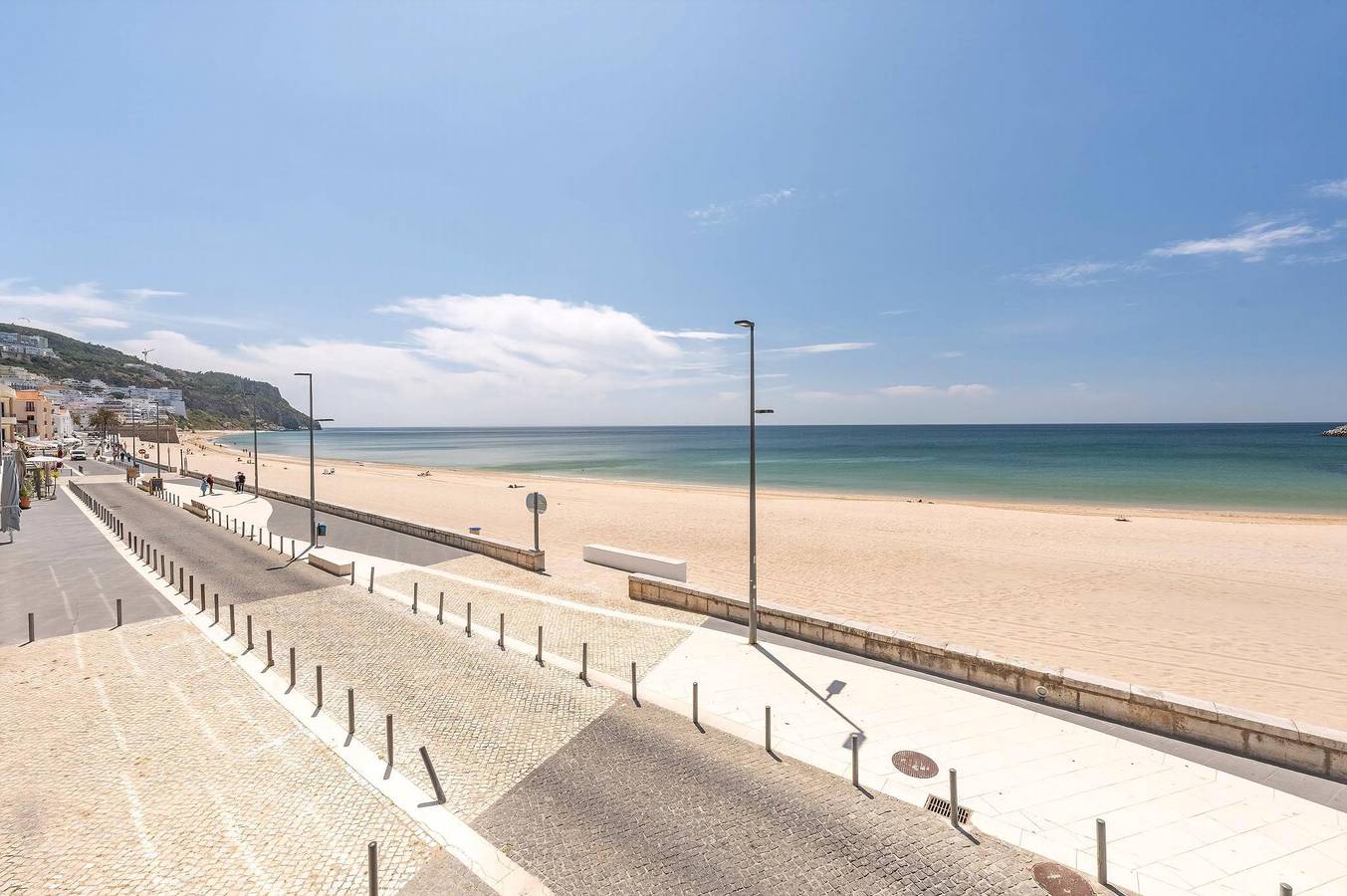 Appartement entier, Guestready - Golden sea view retreat in Praia do Ouro, Sesimbra