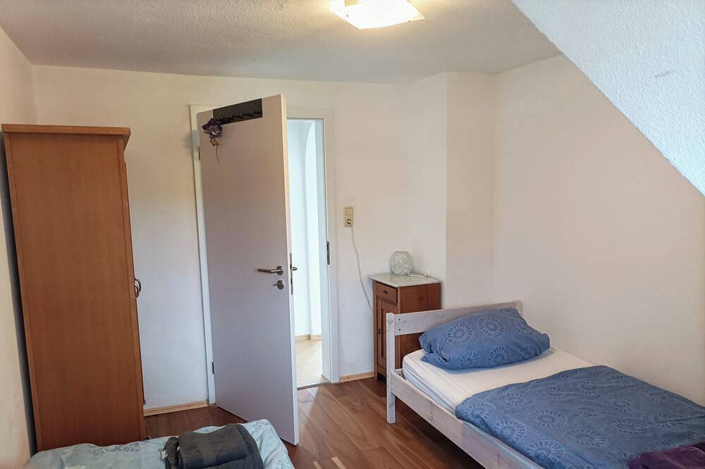 Ganze Wohnung, Großzügige gemütliche Wohnung in Ammernähe mit Balkon in Peißenberg, Pfaffenwinkel