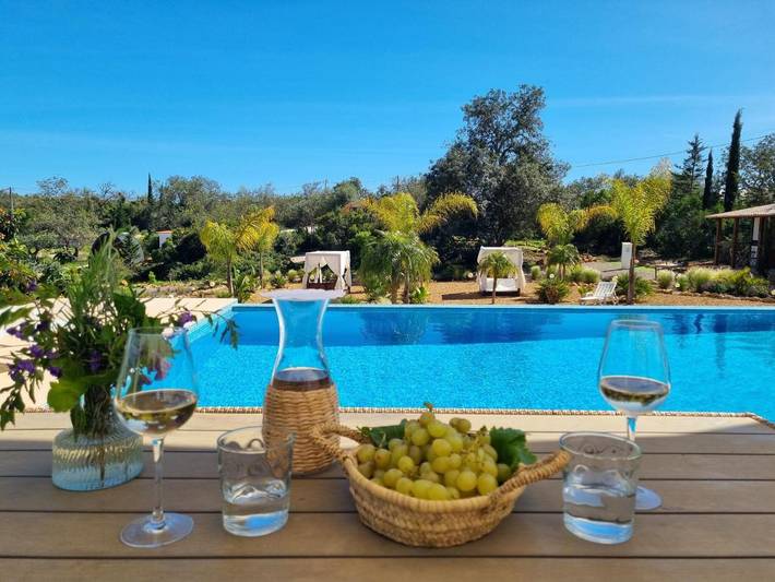 Aluguel de quarto para 4 pessoas, com Terraço e Piscina e ainda Vista em Tunes