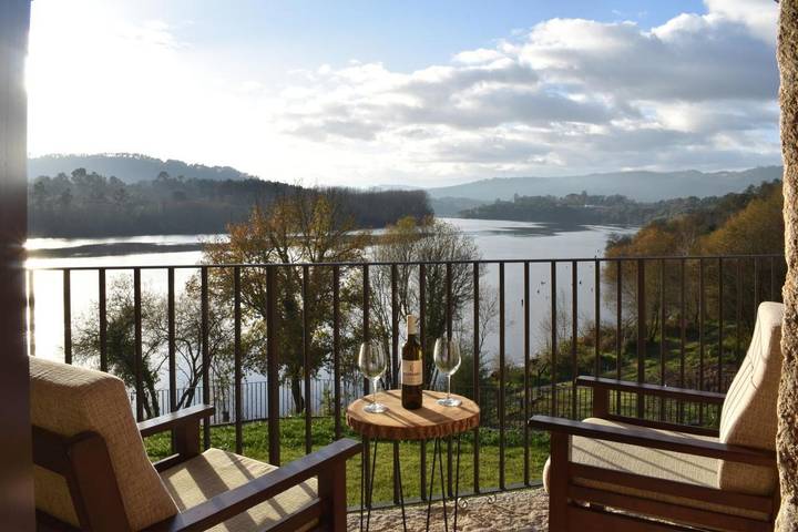 Casa rural para 3 personas, con Terraza y Jacuzzi además de Jardín y Vistas en Provincia de Orense