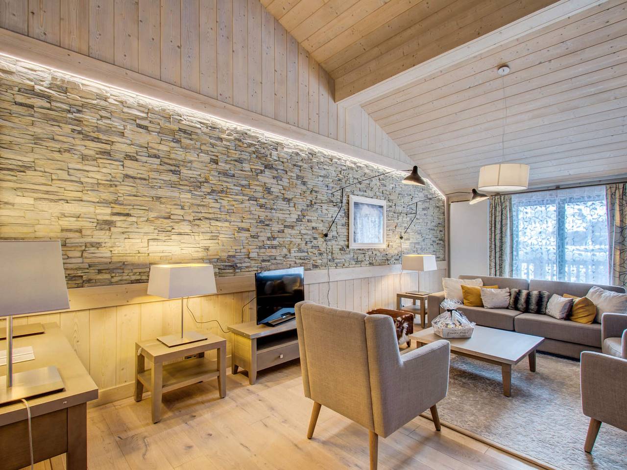 Appartement entier, Spacieux appartement 4 pièces au centre de Courchevel avec accès pistes et parking
 in Saint-Bon-Tarentaise, Les Trois Vallées