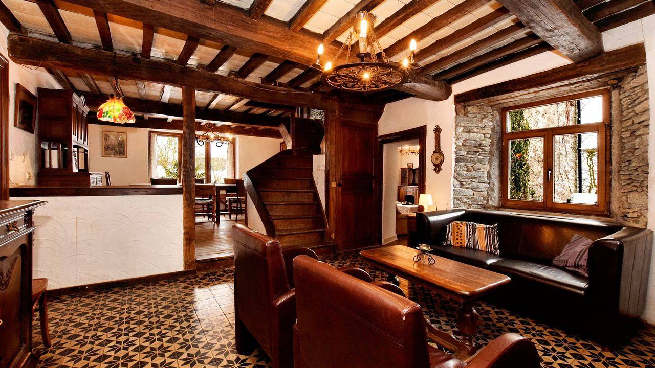 Boerderij voor 14 personen met tuin in Erneuville, Tenneville