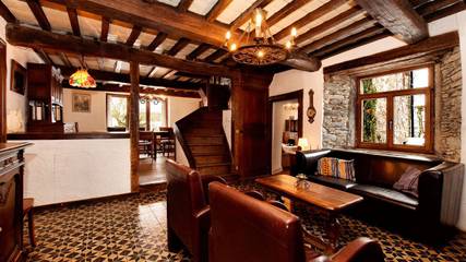 Ferme pour 12 personnes, avec jardin et terrasse dans Erneuville