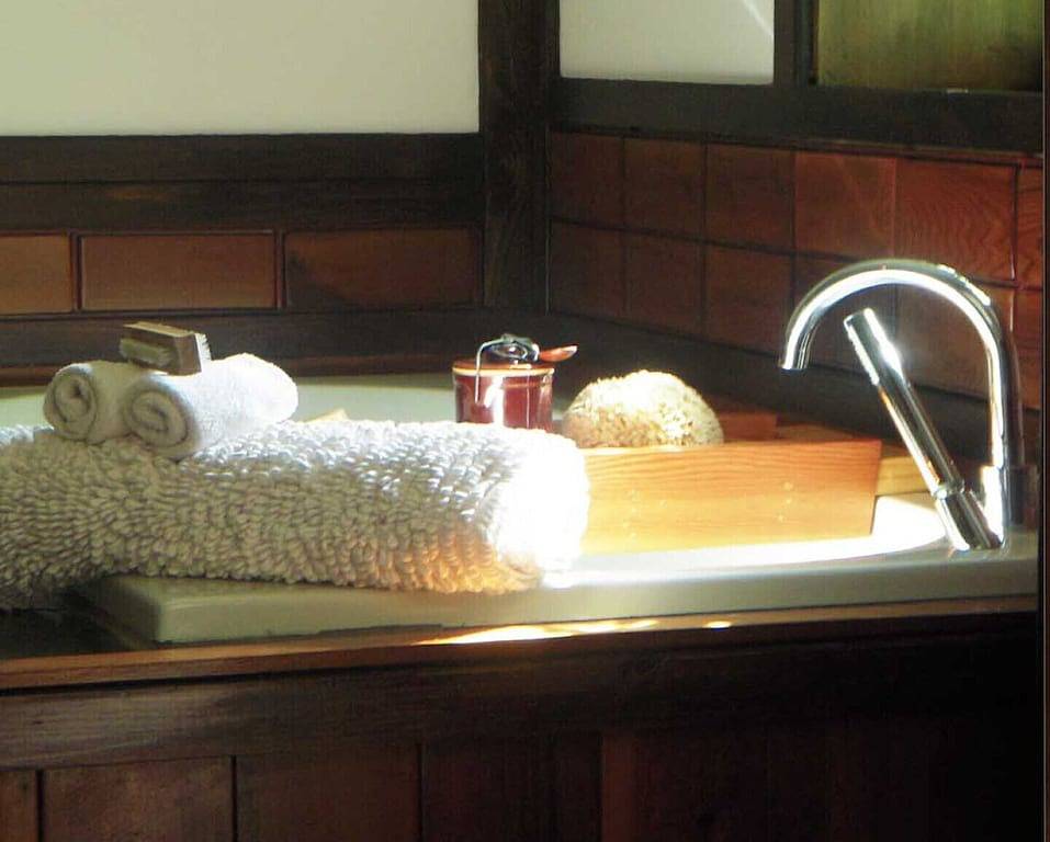 Luxury Chalet Magnifique Peaceful retreat on mountain brook .. in Glen Sutton in Quebec