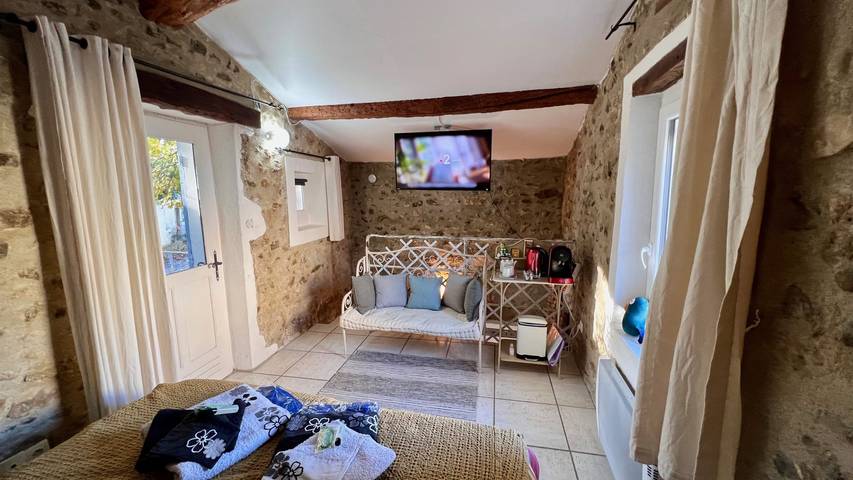 Chambre d’hôte pour 2 personnes, avec jardin et piscine dans Drôme provençale - 4