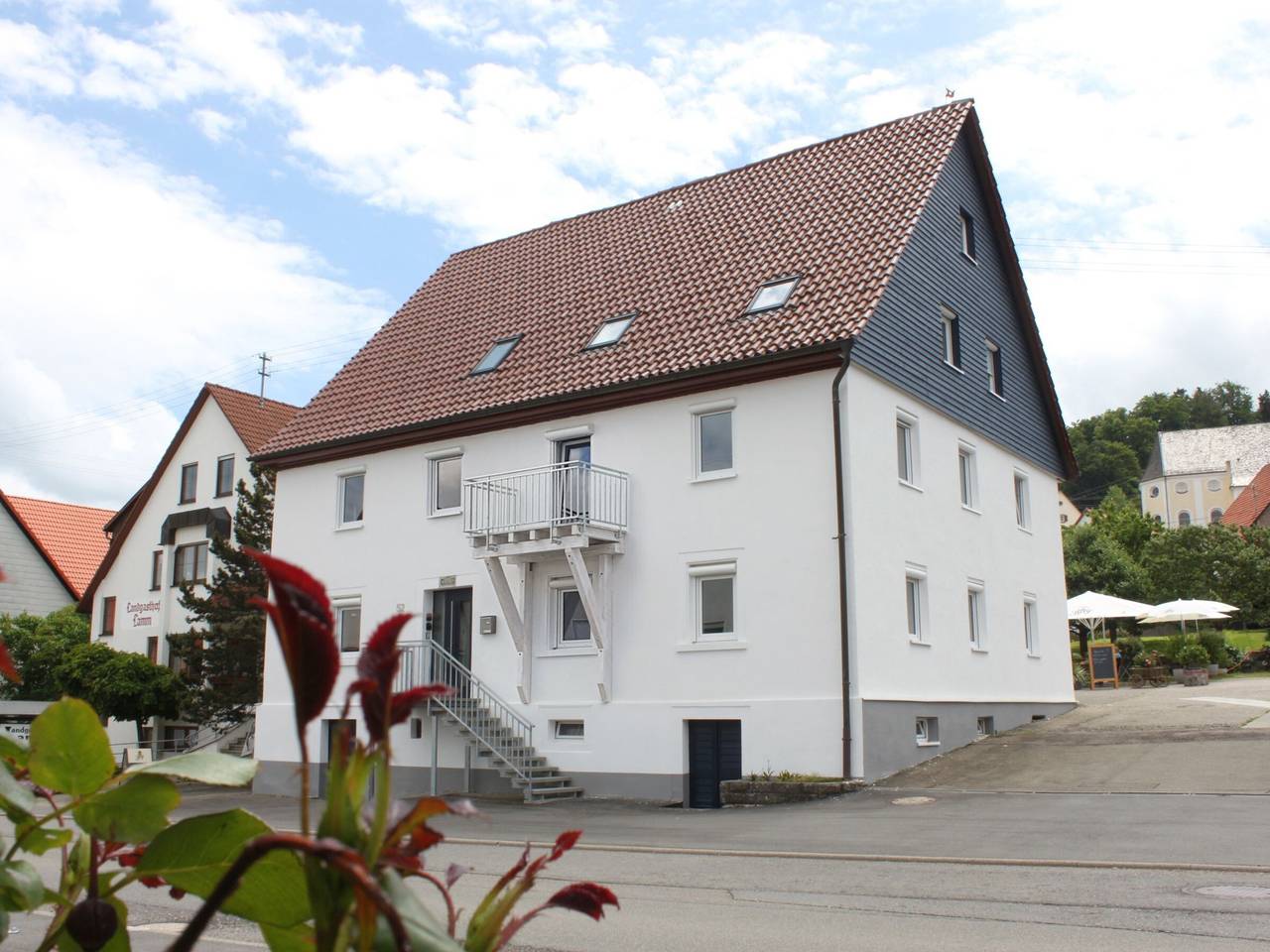 Ganze Wohnung, Ferienwohnung 2, 41 qm, 1 Schlafzimmer mit Doppelbett, 1 Schlafsofa, max. 3 Personen in Burladingen, Neckar-Alb
