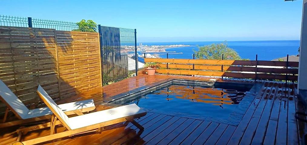 Location de vacances pour 6 personnes, avec piscine ainsi que jardin et vue à La Possession - 2