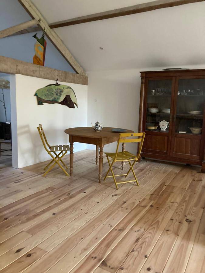 Location de vacances pour 6 personnes, avec vue ainsi que jardin et terrasse, animaux acceptés dans La Tour-Blanche-Cercles - 4
