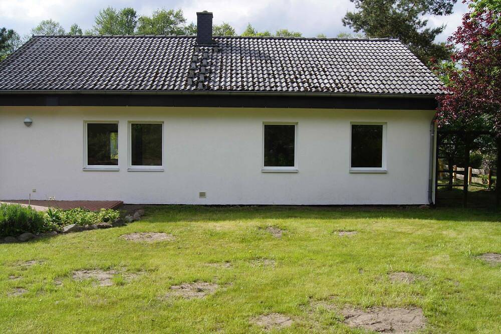 Großzügiges Ferienhaus mit Seezugang in Zehdenick, Ruppiner Seenland